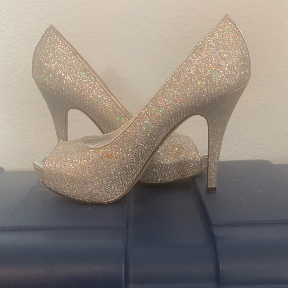 Worthington Silver Glitter Peep-Toe Heels
